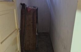 Apartament 2 camere, decomandat  si curte Strada Zidarilor !!!