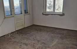 Apartament 2 camere, decomandat  si curte Strada Zidarilor !!!