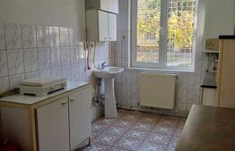 Apartament 2 camere, se preteaza ca spatiu comercial