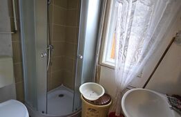 Casă renovabilă de vanzare, cu 2 camere, 39 mp,  zona centrală, Turda