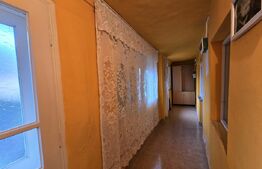 Casă cu 5 camere și teren de 461 mp, zona Poiana 