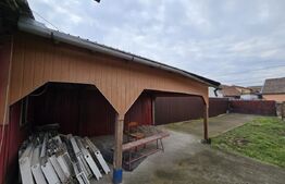 Casă cu 5 camere și teren de 461 mp, zona Poiana 