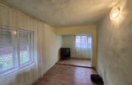 Casă cu 5 camere și teren de 461 mp, zona Poiana 