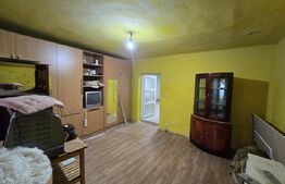 Casă cu 5 camere și teren de 461 mp, zona Poiana 