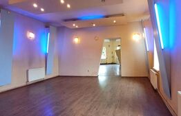 Casa renovabila cu 2 spatii comerciale, 416.6 mp, teren de 781 mp, zona Micro I