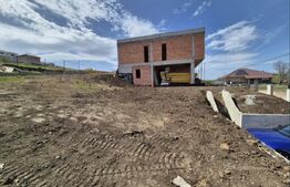 Vila individuala semifinisata, 120 mp, in Turda Noua
