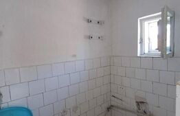 Casa de vanzare, cu 3 camere, 85 mp, 151 mp teren, zona centrala Turda