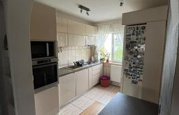 Apartament de vanzare, cu 3 camere semidecomandat, 57mp, zona Micro 3 