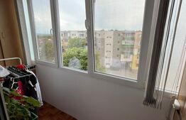 Apartament de vanzare, cu 3 camere semidecomandat, 57mp, zona Micro 3 