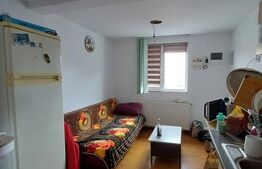 Casa cu spatiu comercial, in zona Poiana