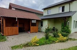 Casa cu spatiu comercial, in zona Poiana