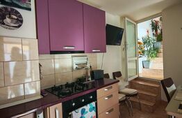 Casa cu 3 camere, 100 mp, zona centrala