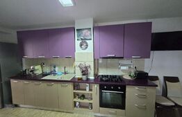 Casa cu 3 camere, 100 mp, zona centrala