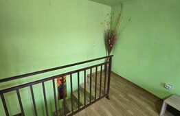 Casa cu 3 camere, 100 mp, zona centrala