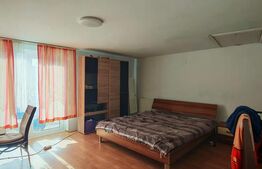 Casa cu 3 camere, 100 mp, zona centrala