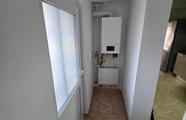 Casa cu 3 camere, 100 mp, zona centrala