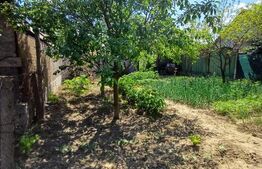 Casa renovabila de vanzare, cu 2 camere, 97 mp, zona Poiana