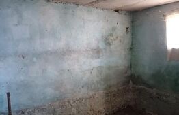 Casa renovabila de vanzare, cu 2 camere, 97 mp, zona Poiana