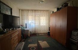 Apartament cu 3 camere, decomandat, zona micro 2