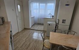 Apartament cu 2 camere si dressing, decomandat , 70 mp, la cheie 