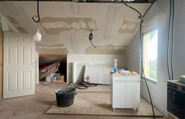 Casa cu 5 camere, 217 mp utili, 1396 mp teren, Cartierul Primaverii