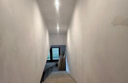 Casa de vânzare cu 5 camere, 217 mp utili, 1396 mp teren, Cartierul Primaverii