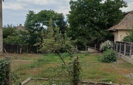 Casa renovabila, 4 camere, 1317 mp teren, zona centrala Turda