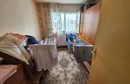 Apartament cu 4 camere, decomandat, 79 mp, etaj intermediar, zona Micro III
