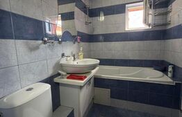 Apartament cu 3 camere, 55 mp, zona Micro III 