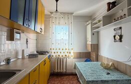 Apartament cu 3 camere, 55 mp, zona Micro III 
