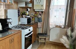 Apartament 3 camere, 64 mp, zona Materna
