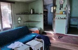 Casa cu 3 camere, anexe, curte și grădină