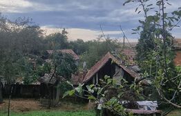 Casa cu doua corpuri