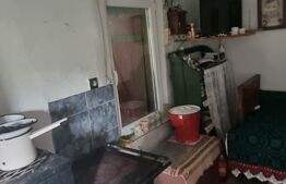 Casa cu doua corpuri