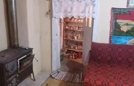 Casa cu doua corpuri
