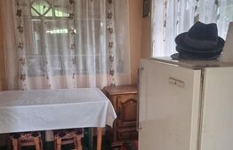 Casa cu doua corpuri