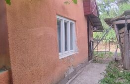 Casa cu doua corpuri