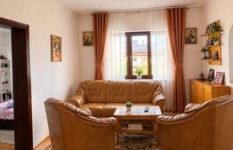 Apartament 3 camere, 107 mp, zona Poiana