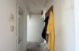 Apartament cu 3 camere, 38 mp, zona Micro III