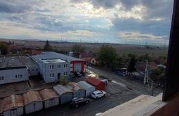 Apartament cu 3 camere, 65 mp, zona Câmpia Turzii 
