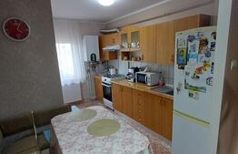 Apartament cu 3 camere, 65 mp, zona Câmpia Turzii 