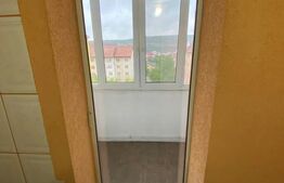 Apartament 3 camere, 65 mp, decomandat, zona Dumbrava