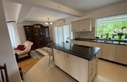 Casa de vanzare mobilata si utilata cu 4 camere