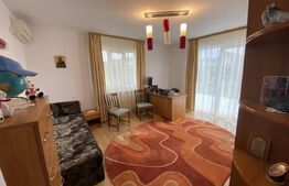 Casa de vanzare mobilata si utilata cu 4 camere