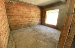 Casa familiala 3 camere, 500 mp teren, la poalele Mesesului in Zalau