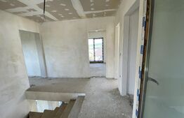 Casa de vanzare, 4 camere, 239mp, zona Dumbrava