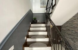 Casa , 4 camere, 20mp,  zona 22 Decembrie 1989