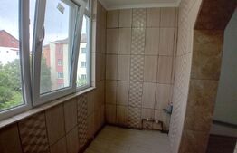 Apartament renovat cu 2 camere decomandate și garaj în Dumbrava Nord Zalău