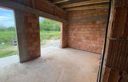 Casa de vanzare semifinisata, 4 camere, zona Livada Meses, Zalau