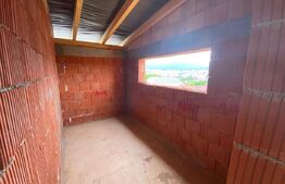 Casa de vanzare semifinisata, 4 camere, zona Livada Meses, Zalau